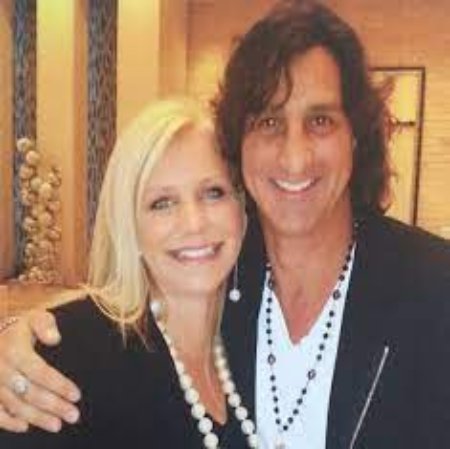 Chimene Diaz and Robby Armstrong got married in 2005.